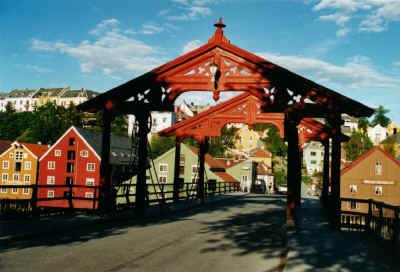 2001 06 21 I3 29 trondheim gammle brua small