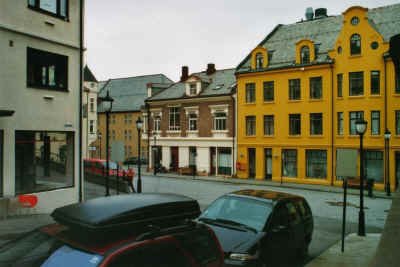 2001 06 26 I6 02 alesund2 small